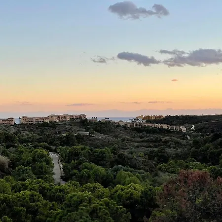 Apartment Deluxe Flat Surrounded By Nature