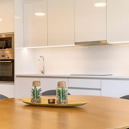 Deluxe Flat Surrounded By Nature Apartment