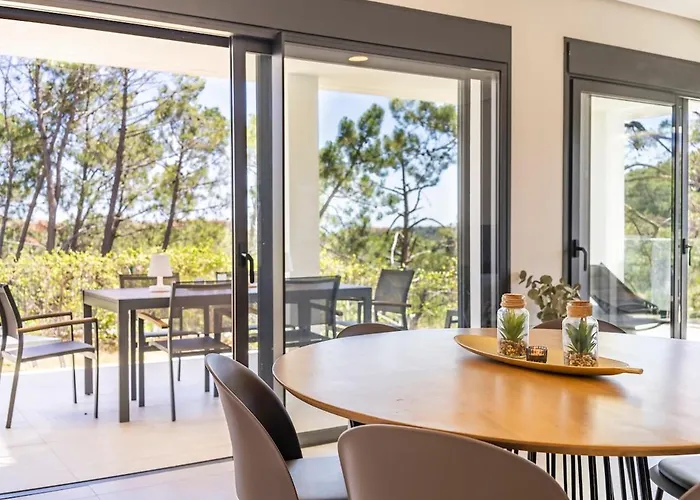 Deluxe Flat Surrounded By Nature