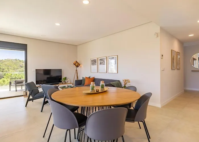 Deluxe Flat Surrounded By Nature * 에스테포나